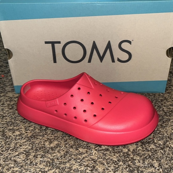 Tom’s Raspberry Perforated Mule Womens Size 7 - Picture 2 of 10